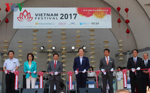 Lễ hội Việt Nam tại Nhật Bản 2017 thu hút lượng lớn khách tham quan