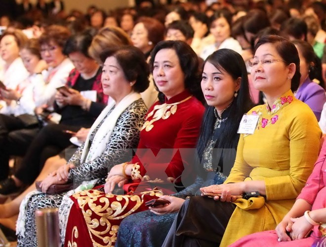 Vietnamese women play significant role in development