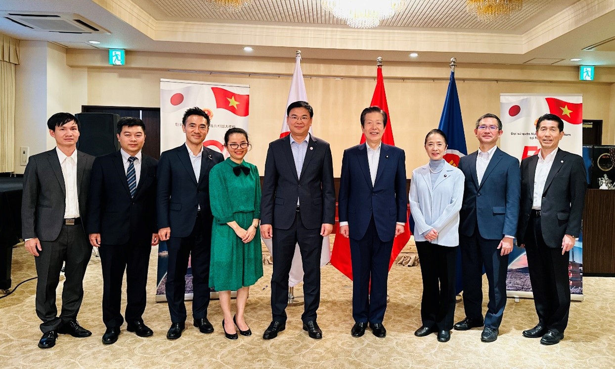 Đại sứ Phạm Quang Hiệu tiếp Chủ tịch Đảng Công minh Natsuo Yamaguchi 